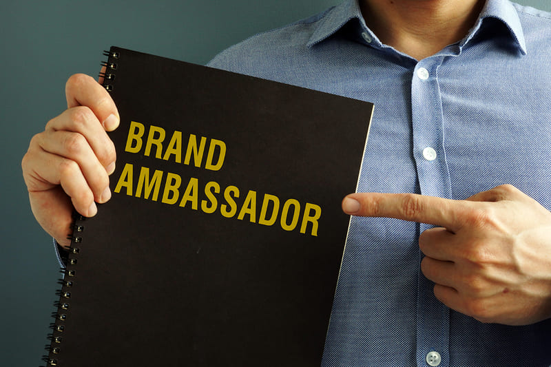 Амбассадор бренда: почему он нужен вашему бизнесу